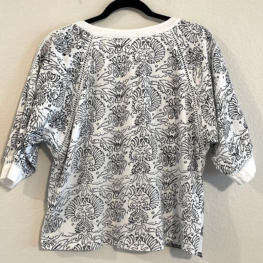 Maeve Anthropologie Women’s Tunic Top Small White Blue Eyelet Paisley Floral